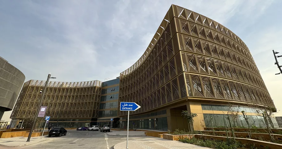 /media/44108/داخل-مبنى-building-b-2.jpg